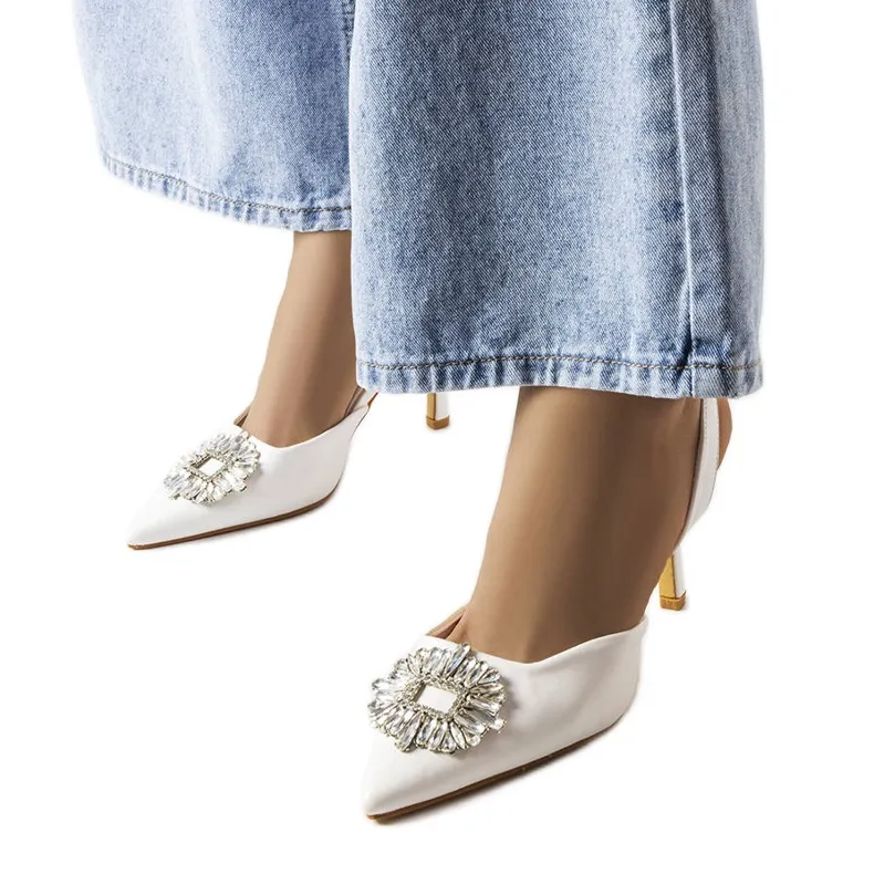 Moïse pumps met witte strassteentjes